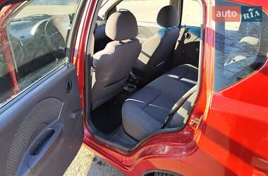 Хэтчбек Chevrolet Aveo 2006 в 