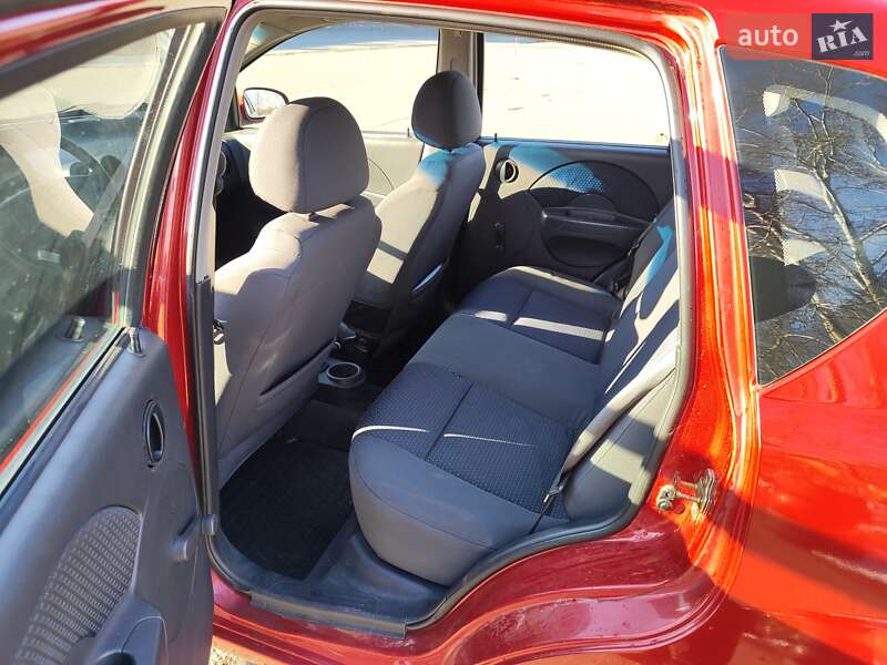 Хетчбек Chevrolet Aveo 2006 в Дніпрі