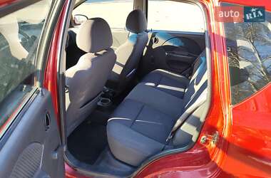 Хэтчбек Chevrolet Aveo 2006 в 