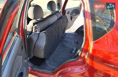 Хэтчбек Chevrolet Aveo 2006 в 