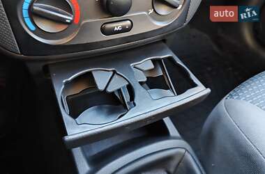 Хэтчбек Chevrolet Aveo 2006 в 