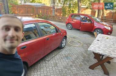 Хэтчбек Chevrolet Aveo 2006 в 