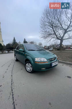 Седан Chevrolet Aveo 2004 в Фастові