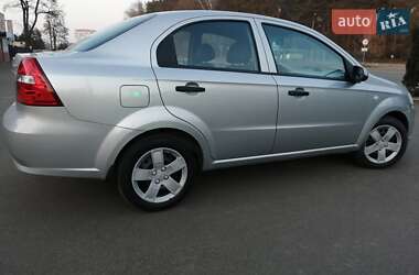 Седан Chevrolet Aveo 2010 в Нежине