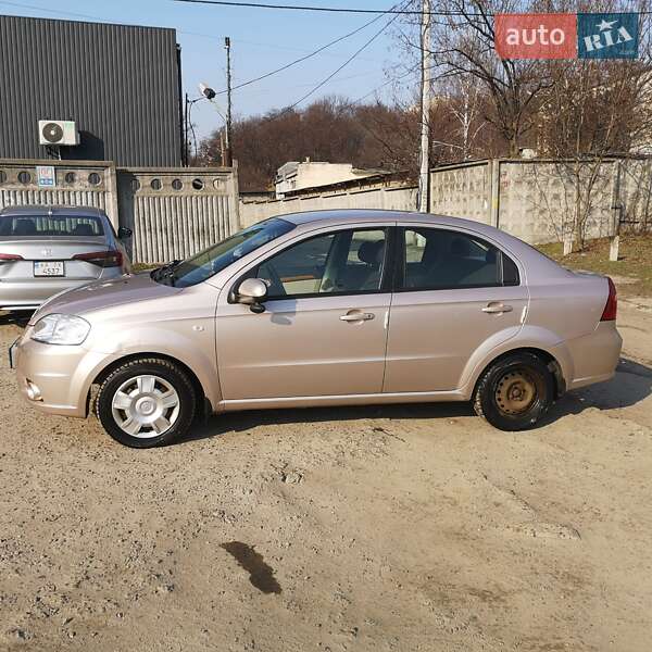 Седан Chevrolet Aveo 2008 в Киеве