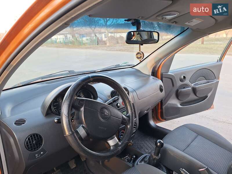 Седан Chevrolet Aveo 2005 в Умані