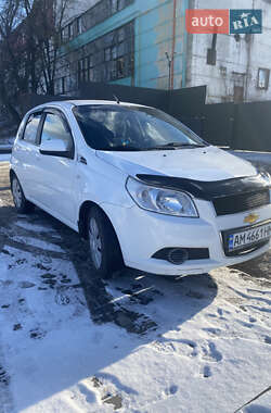 Хэтчбек Chevrolet Aveo 2010 в Житомире