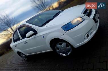 Седан Chevrolet Aveo 2007 в Черновцах