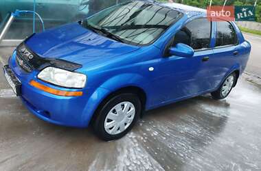 Седан Chevrolet Aveo 2005 в Києві