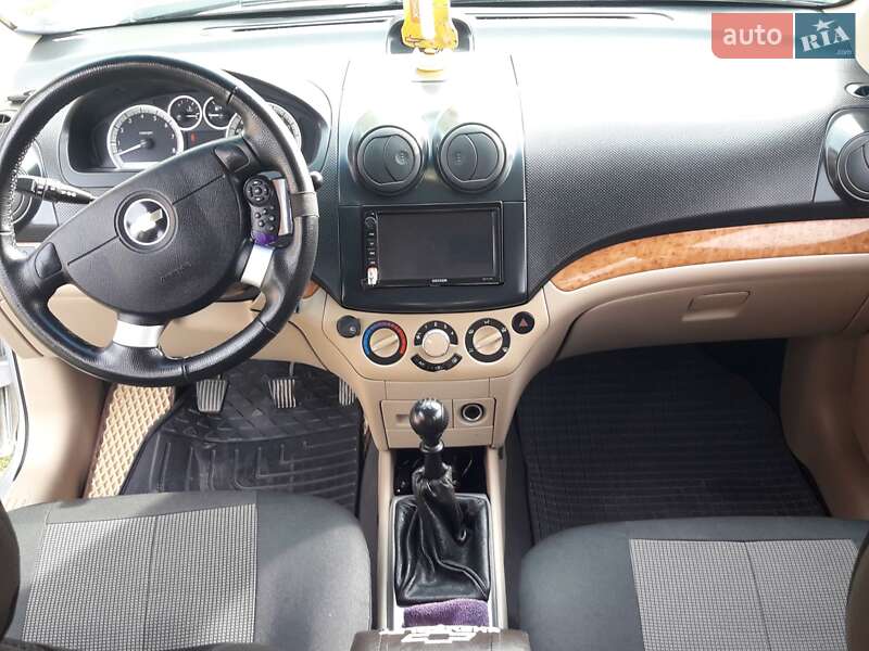 Седан Chevrolet Aveo 2008 в Борщеві