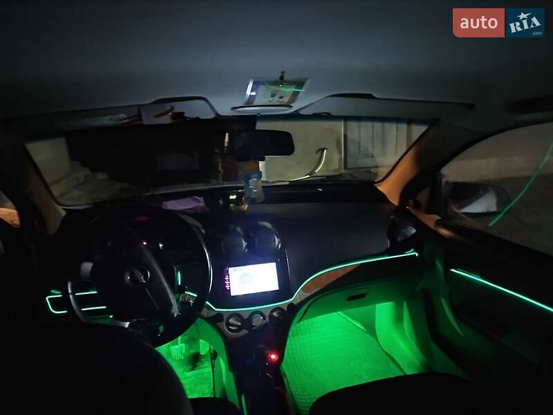 Седан Chevrolet Aveo 2008 в Борщеві