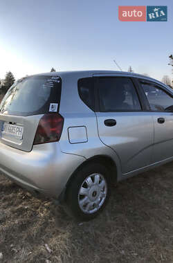 Хэтчбек Chevrolet Aveo 2005 в 