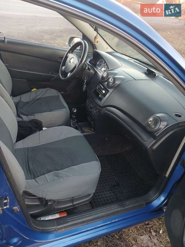 Седан Chevrolet Aveo 2008 в Дніпрі