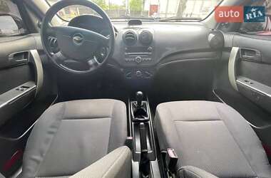 Седан Chevrolet Aveo 2006 в Києві