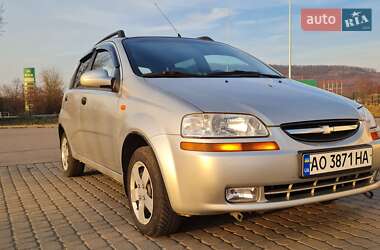 Хетчбек Chevrolet Aveo 2005 в Береговому