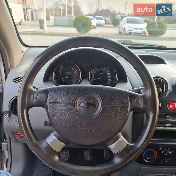 Хетчбек Chevrolet Aveo 2005 в Береговому