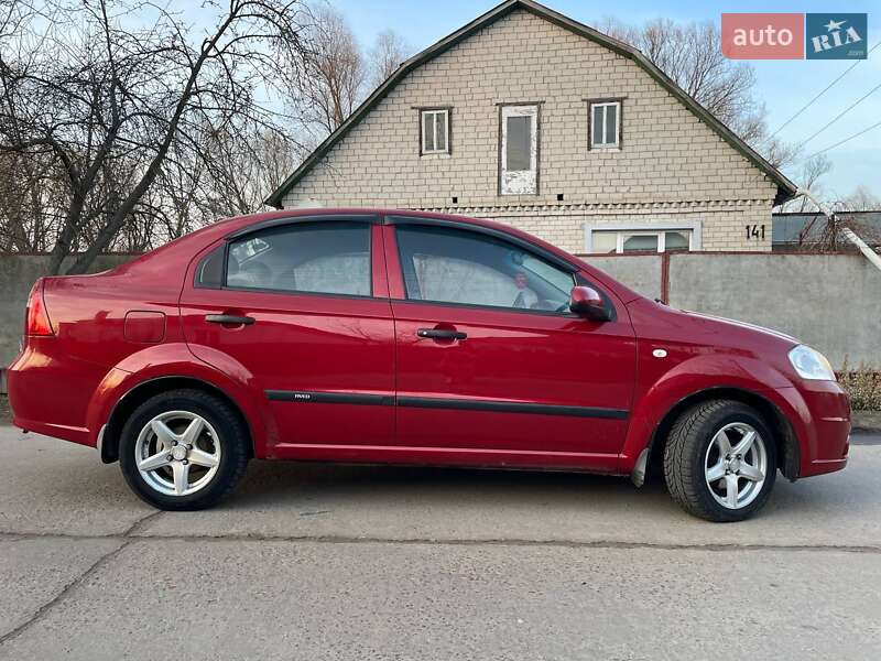 Седан Chevrolet Aveo 2008 в Прилуках