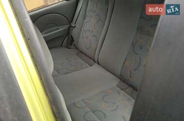 Седан Chevrolet Aveo 2005 в Львові