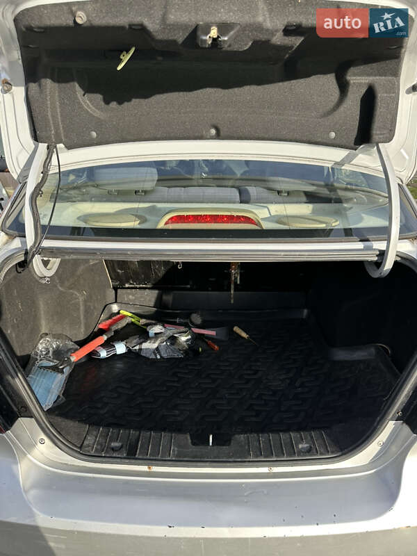 Седан Chevrolet Aveo 2008 в Днепре