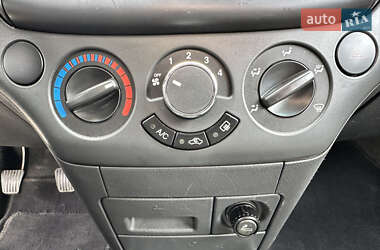 Седан Chevrolet Aveo 2006 в 
