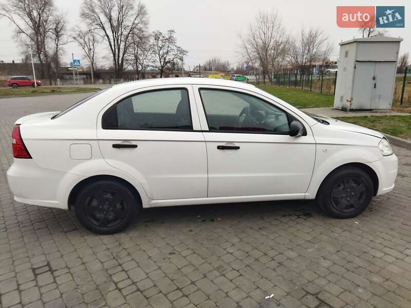Седан Chevrolet Aveo 2009 в Новомосковске