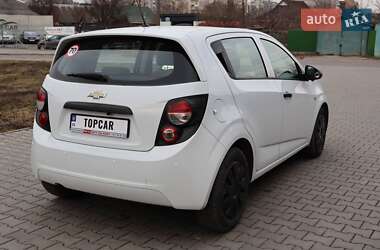 Хэтчбек Chevrolet Aveo 2012 в 