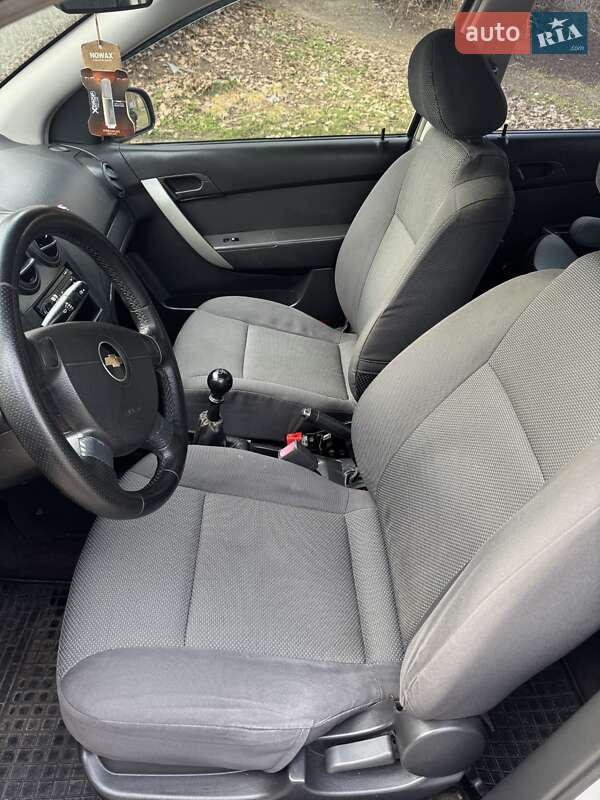 Седан Chevrolet Aveo 2007 в Корсунь-Шевченківському