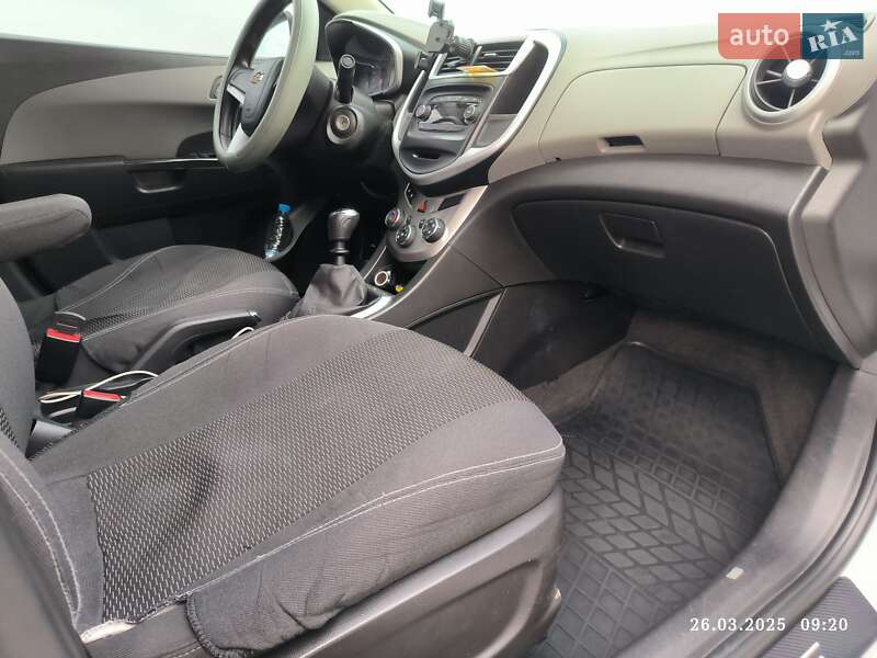 Седан Chevrolet Aveo 2018 в Киеве