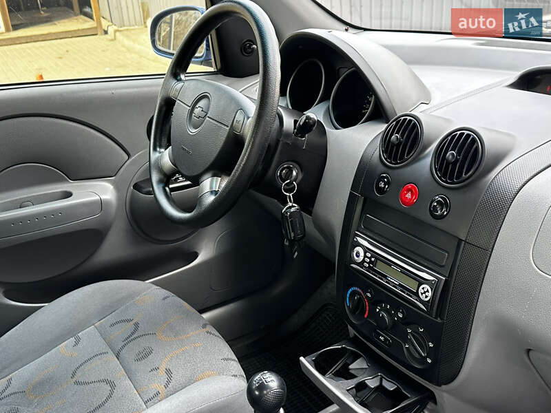 Седан Chevrolet Aveo 2005 в Киеве фото 38 Седан Chevrolet Aveo 2005 в Киеве