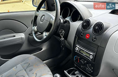 Седан Chevrolet Aveo 2005 в 