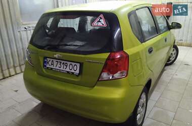 Хэтчбек Chevrolet Aveo 2005 в 