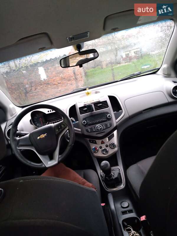 Седан Chevrolet Aveo 2012 в Иршаве