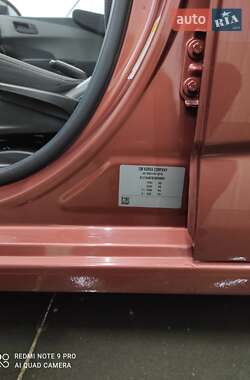 Хэтчбек Chevrolet Aveo 2011 в 