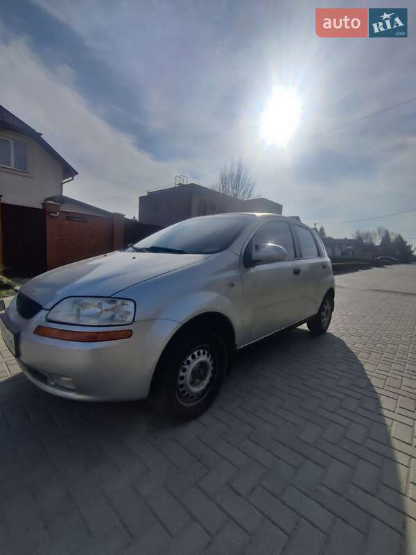 Хэтчбек Chevrolet Aveo 2004 в Запорожье