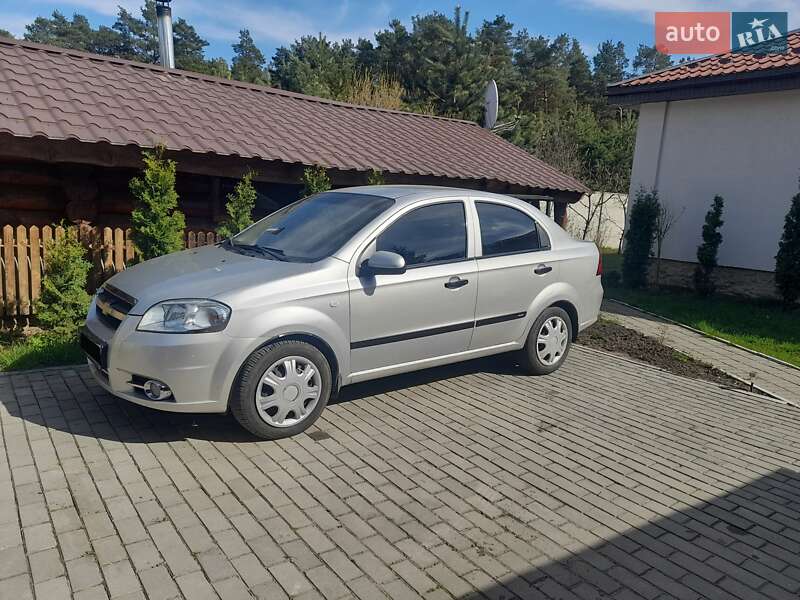 Седан Chevrolet Aveo 2008 в Житомире