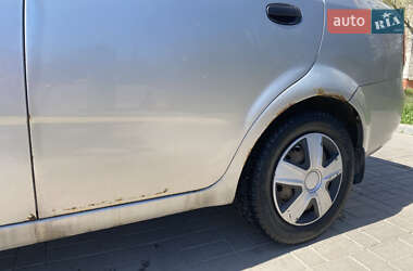 Седан Chevrolet Aveo 2005 в 