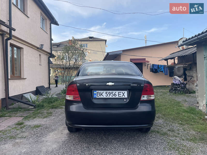 Седан Chevrolet Aveo 2005 в Радехове