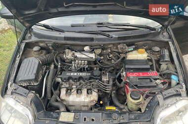 Седан Chevrolet Aveo 2005 в 