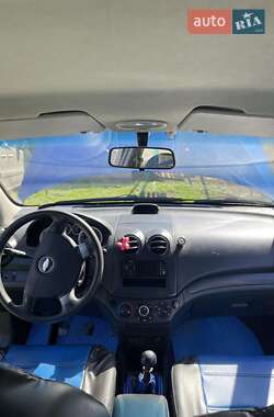 Хэтчбек Chevrolet Aveo 2008 в 