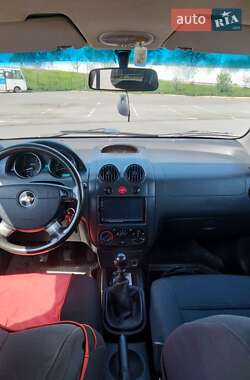 Хэтчбек Chevrolet Aveo 2007 в 