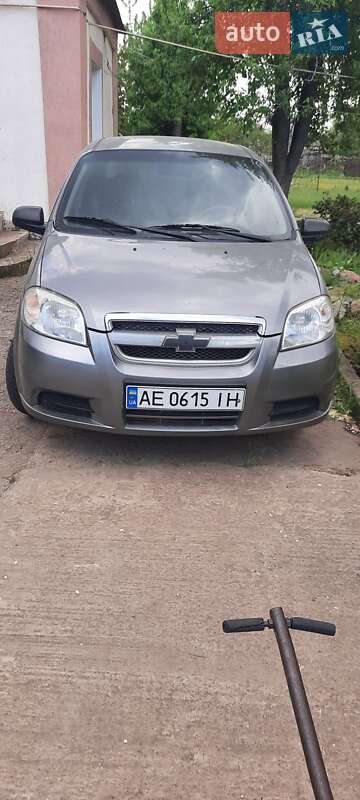 Седан Chevrolet Aveo 2006 в Кривом Роге