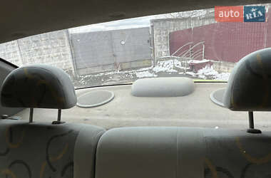 Седан Chevrolet Aveo 2004 в 
