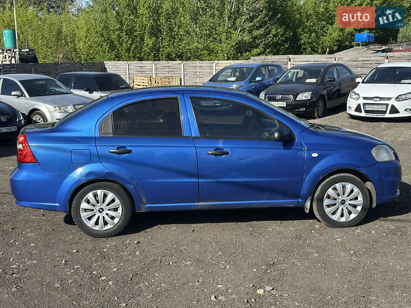 Седан Chevrolet Aveo 2007 в Києві