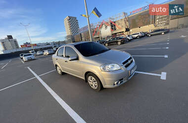Седан Chevrolet Aveo 2008 в Києві