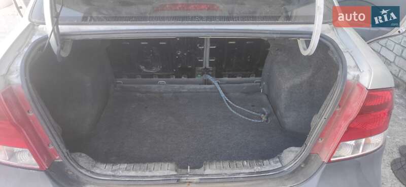 Седан Chevrolet Aveo 2005 в Запоріжжі