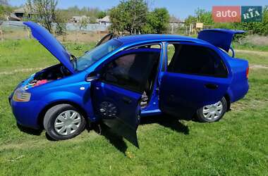 Седан Chevrolet Aveo 2006 в Киеве