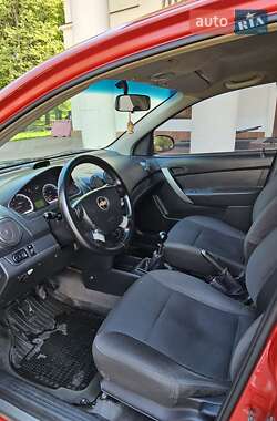 Хэтчбек Chevrolet Aveo 2008 в 