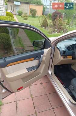 Седан Chevrolet Aveo 2008 в 
