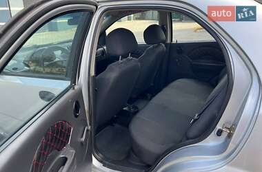 Седан Chevrolet Aveo 2005 в 