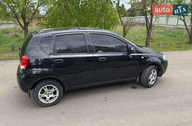 Хэтчбек Chevrolet Aveo 2006 в 